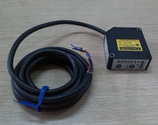 宜昌CHT-CD33-250(進(jìn)口，距離100~400mm, 誤差<=900um, 測量頻率120HZ)